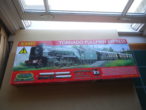 Hornby gauge train set - hornby,