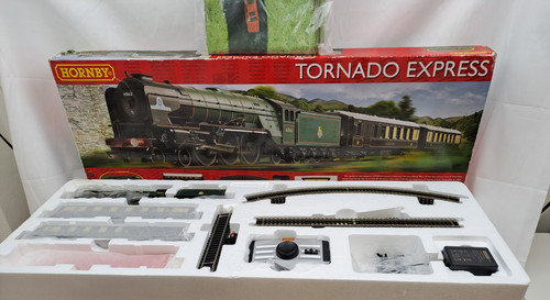Gauge hornby r1225 tornado - hornby,